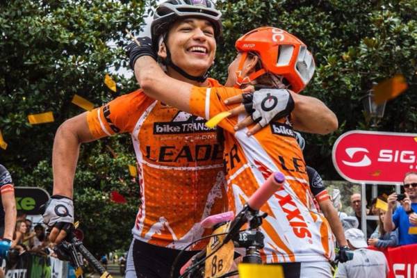 Sieg Bike Transalp im Team HOFMANN Sportgetränke haben es möglich gemacht