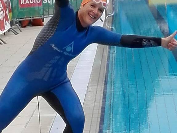 24 Stunden Schwimmen mit Claudia Müller VIDEO